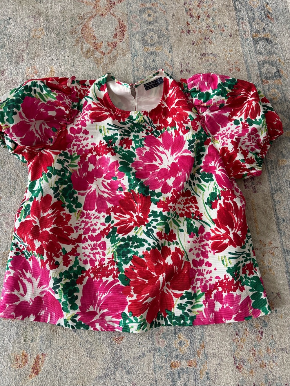 Vineyard Vines Floral Puff-Sleeve Top in Pink, Red & Green
